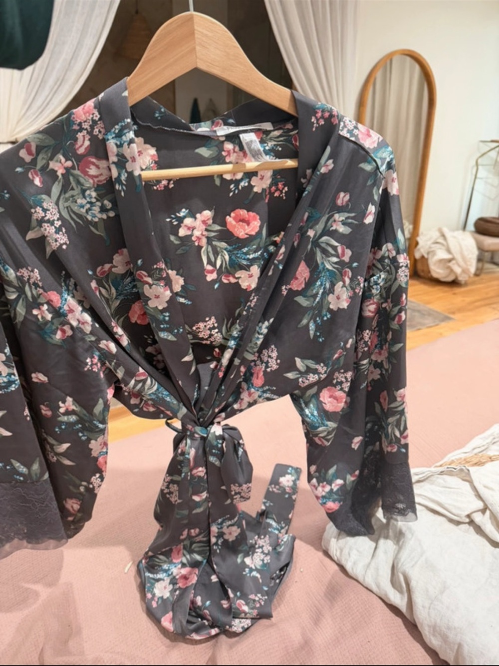 Flora Nikrooz Charcoal and Pink Floral Tie-Front Satin Robe